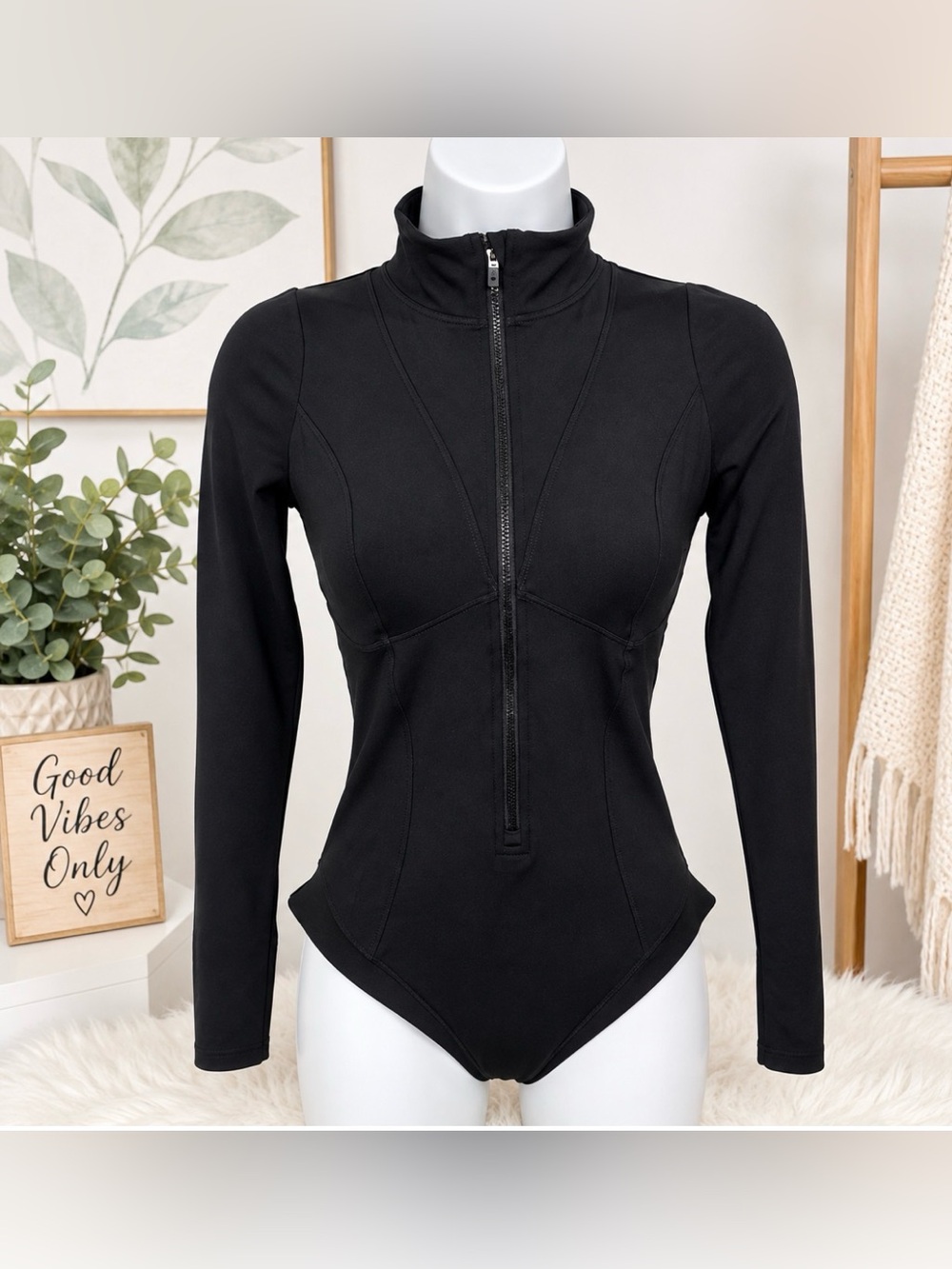 Phoenix Active Malibu One Piece Swimsuit M Black Long Sleeve Surf Rash Guard NWT